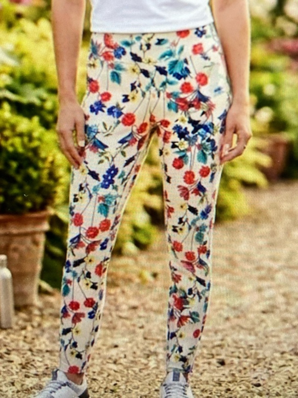 NWT Fabletics High-Waisted Floral Leggings S635